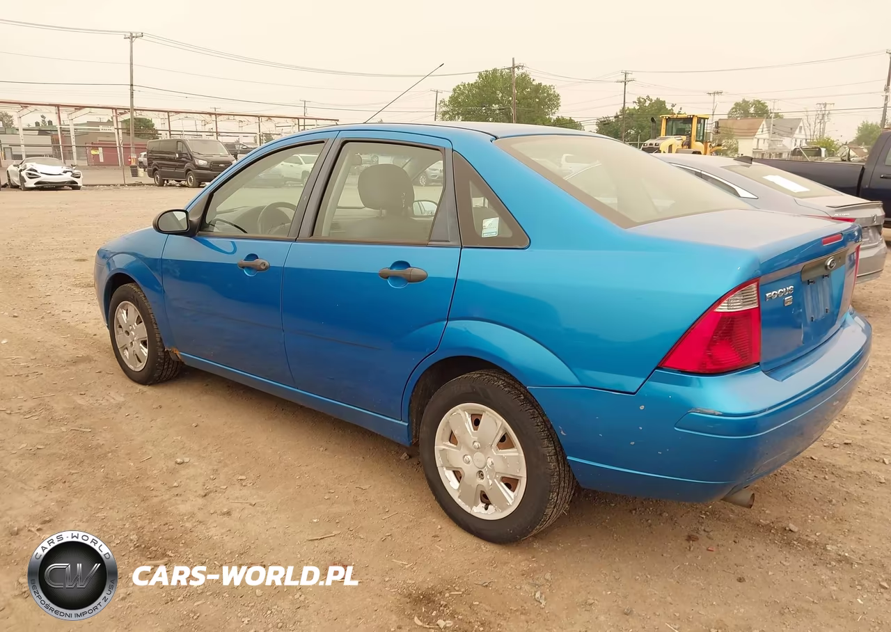 2007 Ford Focus S-Se-Ses VIN:1FAFP34N67W135851 - 3