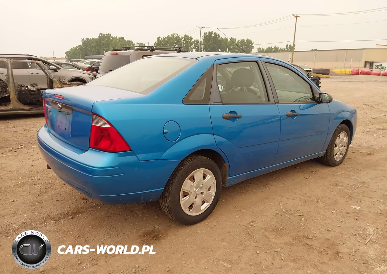 2007 Ford Focus S-Se-Ses VIN:1FAFP34N67W135851 - 4