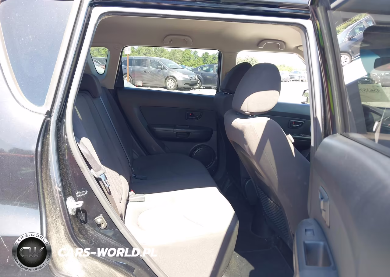 2012 Kia Soul VIN:KNDJT2A5XC7464300 - 8