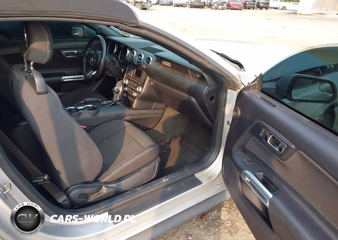 2015 Ford Mustang V6 VIN:1FATP8EM7F5332411 - 5