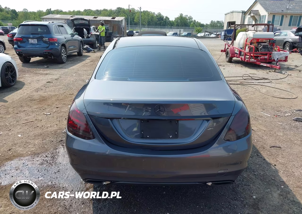 2015 Mercedes-Benz C 300 4Matic VIN:55SWF4KB1FU060232 - 16