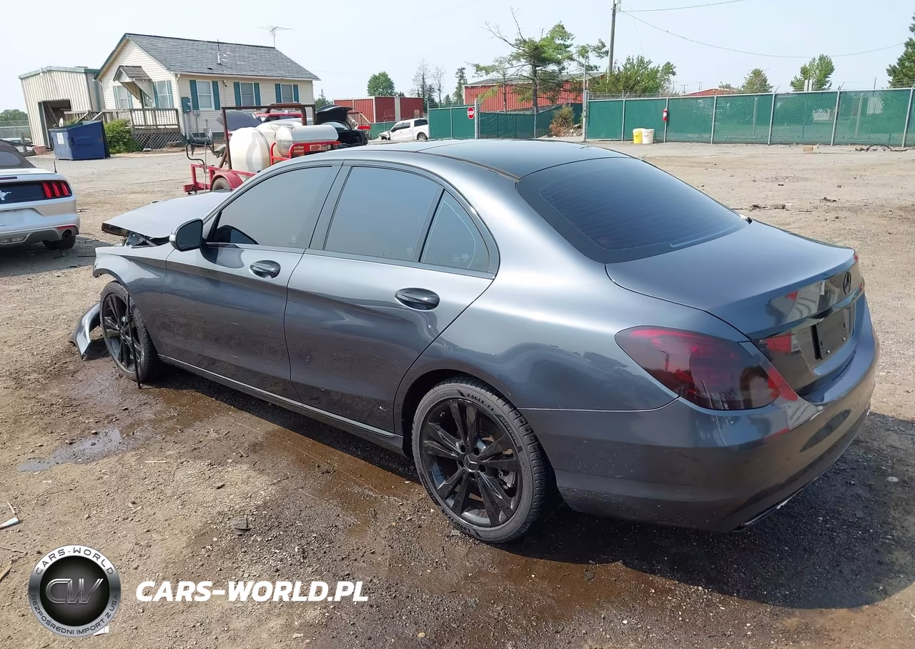 2015 Mercedes-Benz C 300 4Matic VIN:55SWF4KB1FU060232 - 3