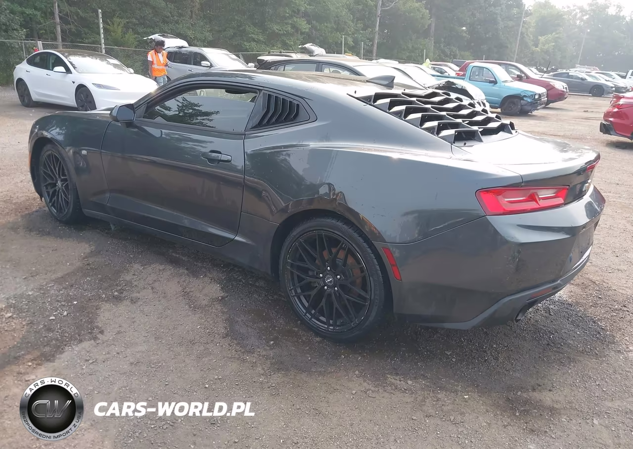 2016 Chevrolet Camaro 1Lt VIN:1G1FB1RS5G0109975 - 3