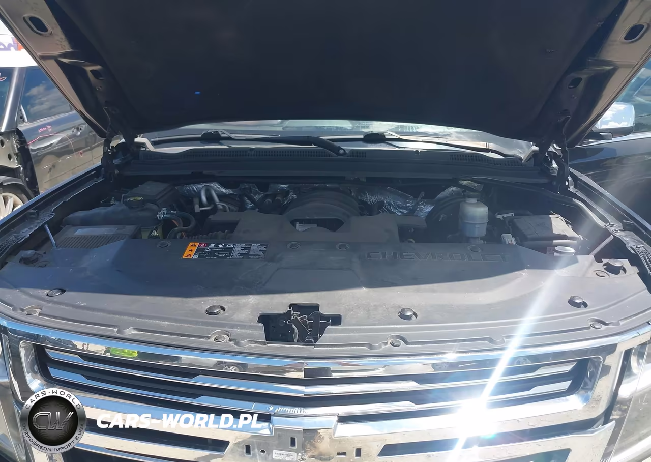 2017 Chevrolet Suburban Premier VIN:1GNSCJKC4HR343308 - 10