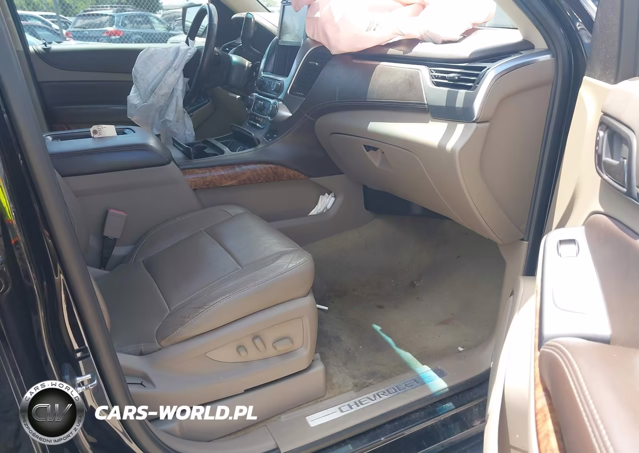 2017 Chevrolet Suburban Premier VIN:1GNSCJKC4HR343308 - 5