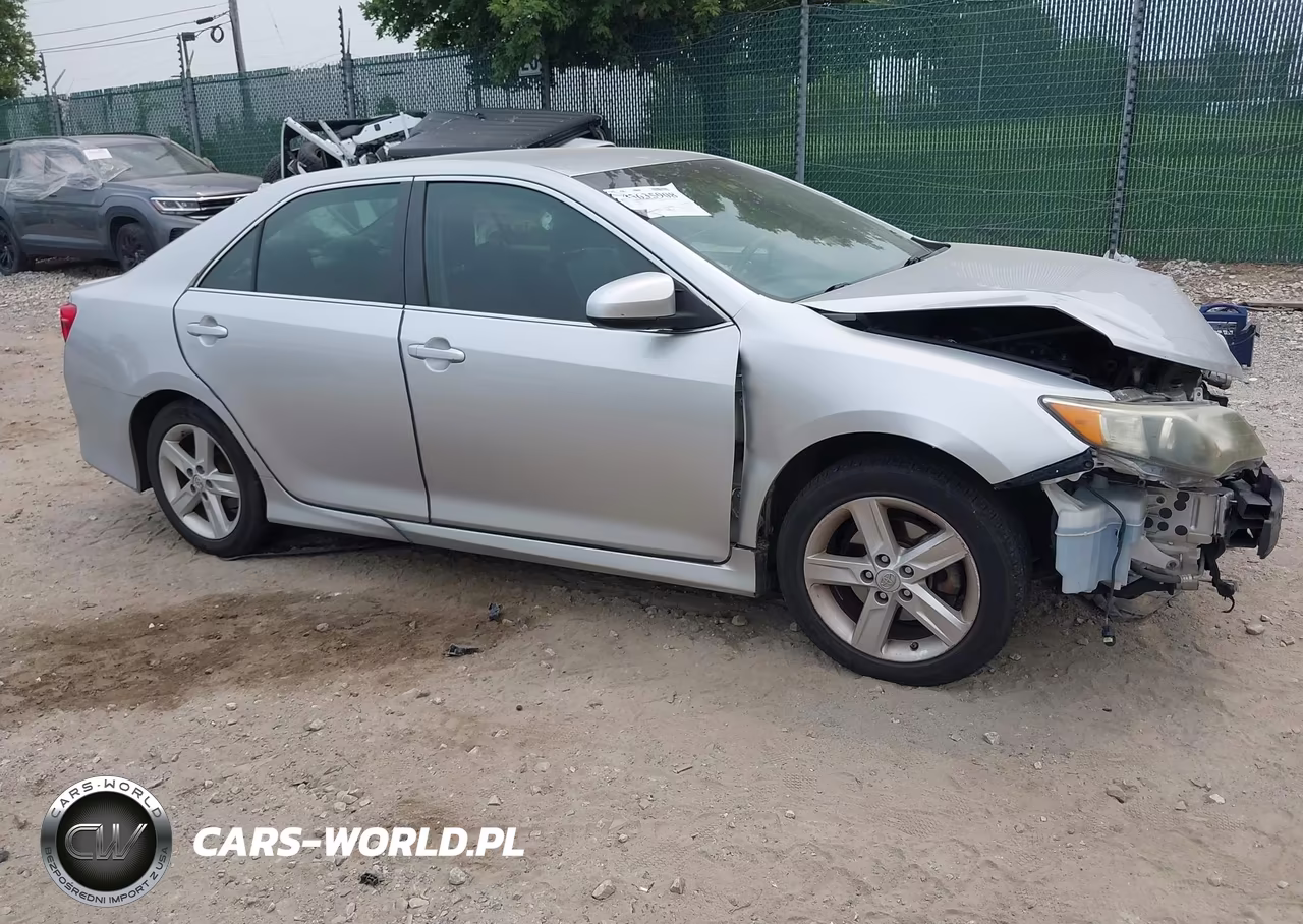 2013 Toyota Camry Se – zdjęcie 1 z 15
