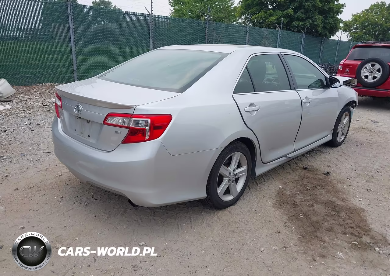 2013 Toyota Camry Se VIN:4T1BF1FK5DU297444 - 4