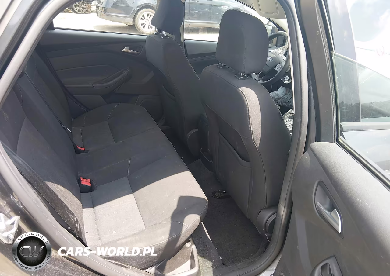 2017 Ford Focus Se VIN:1FADP3F22HL212292 - 8