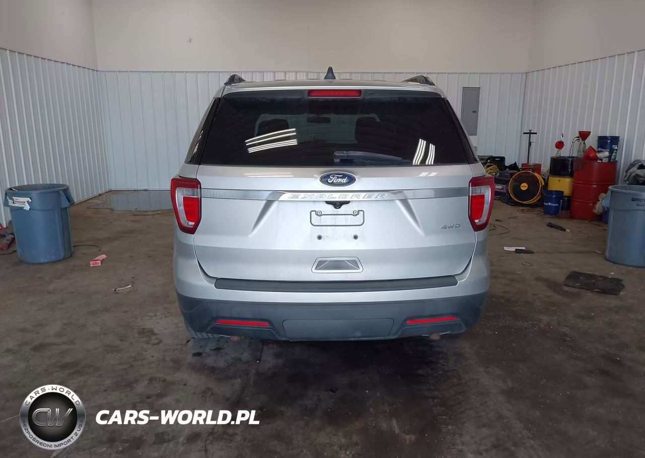 2018 Ford Explorer VIN:1FM5K8B81JGB95256 - 16