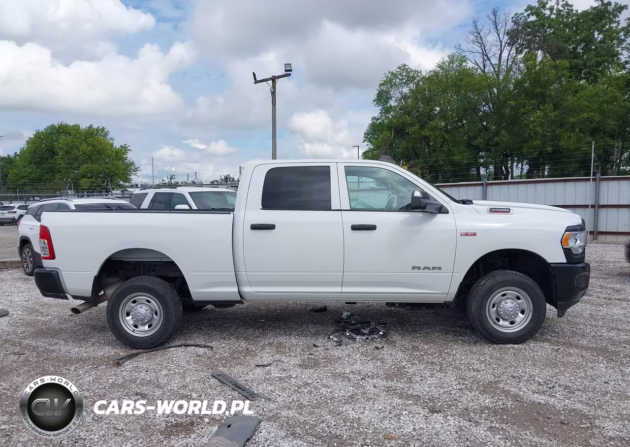 2020 Ram 2500 Tradesman 4X4 6'4 Box VIN:3C6UR5CJ2LG236844 - 15