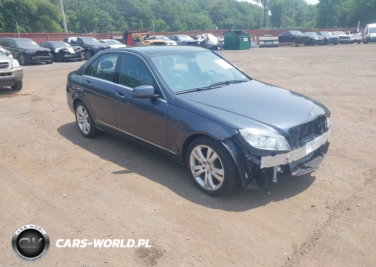 2011 Mercedes-Benz C 300 Luxury 4Matic-Sport 4Matic