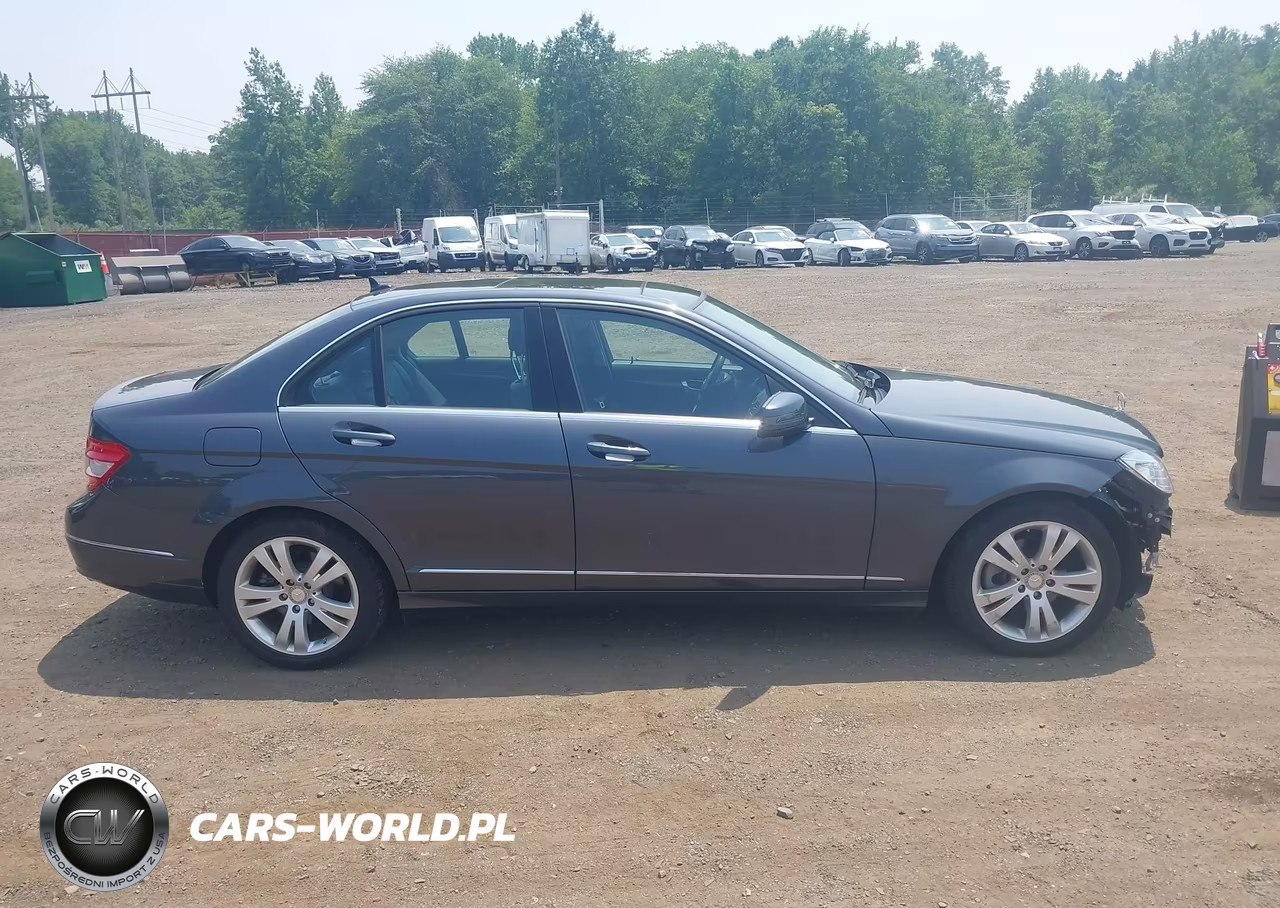 2011 Mercedes-Benz C 300 Luxury 4Matic-Sport 4Matic VIN:WDDGF8BB8BR143017 - 13