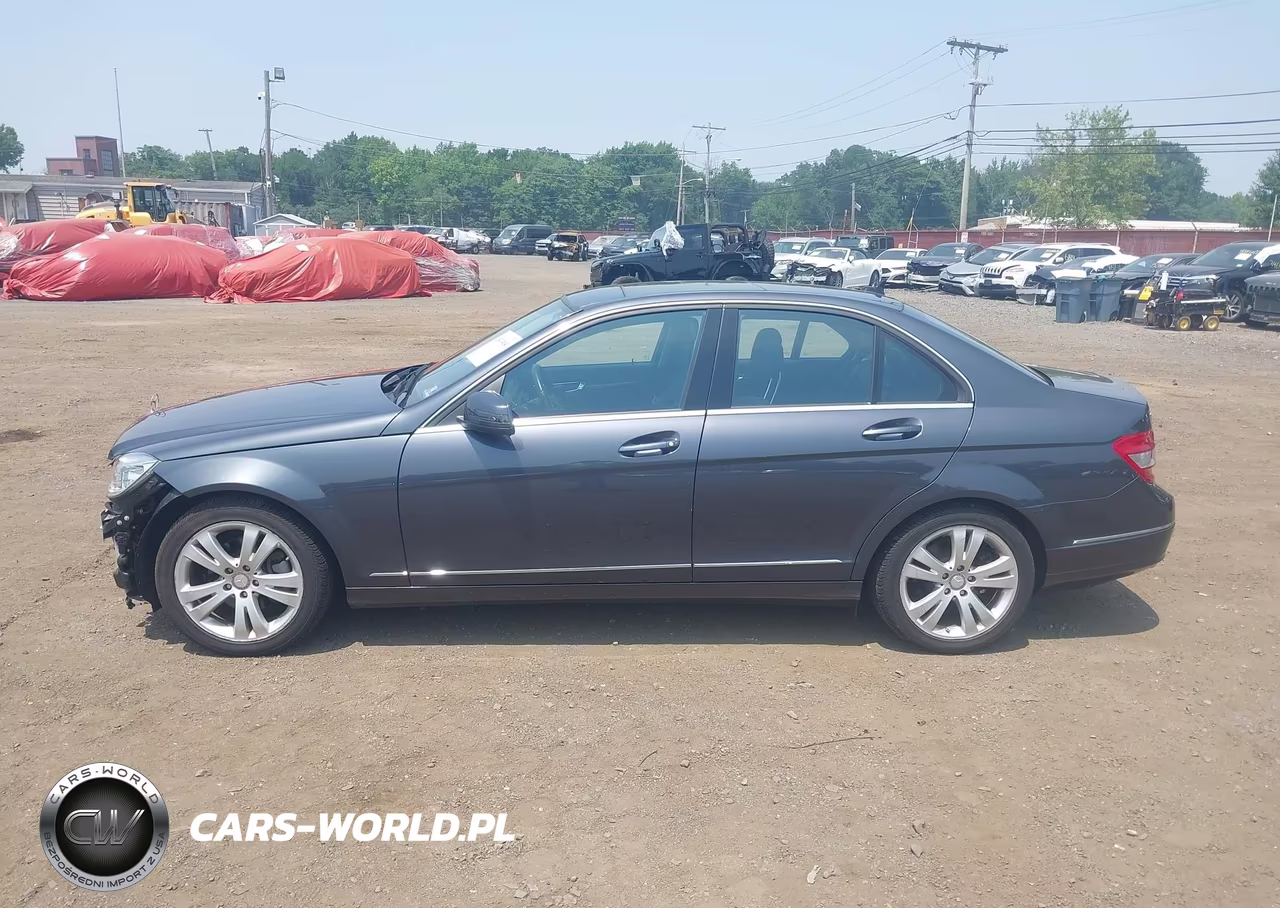 2011 Mercedes-Benz C 300 Luxury 4Matic-Sport 4Matic VIN:WDDGF8BB8BR143017 - 14