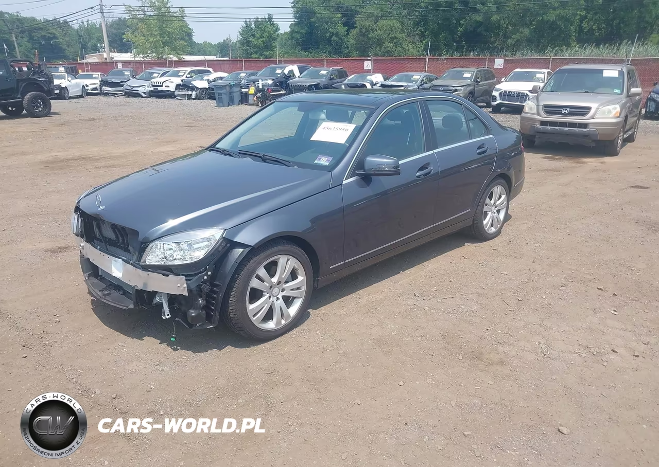 2011 Mercedes-Benz C 300 Luxury 4Matic-Sport 4Matic VIN:WDDGF8BB8BR143017 - 2