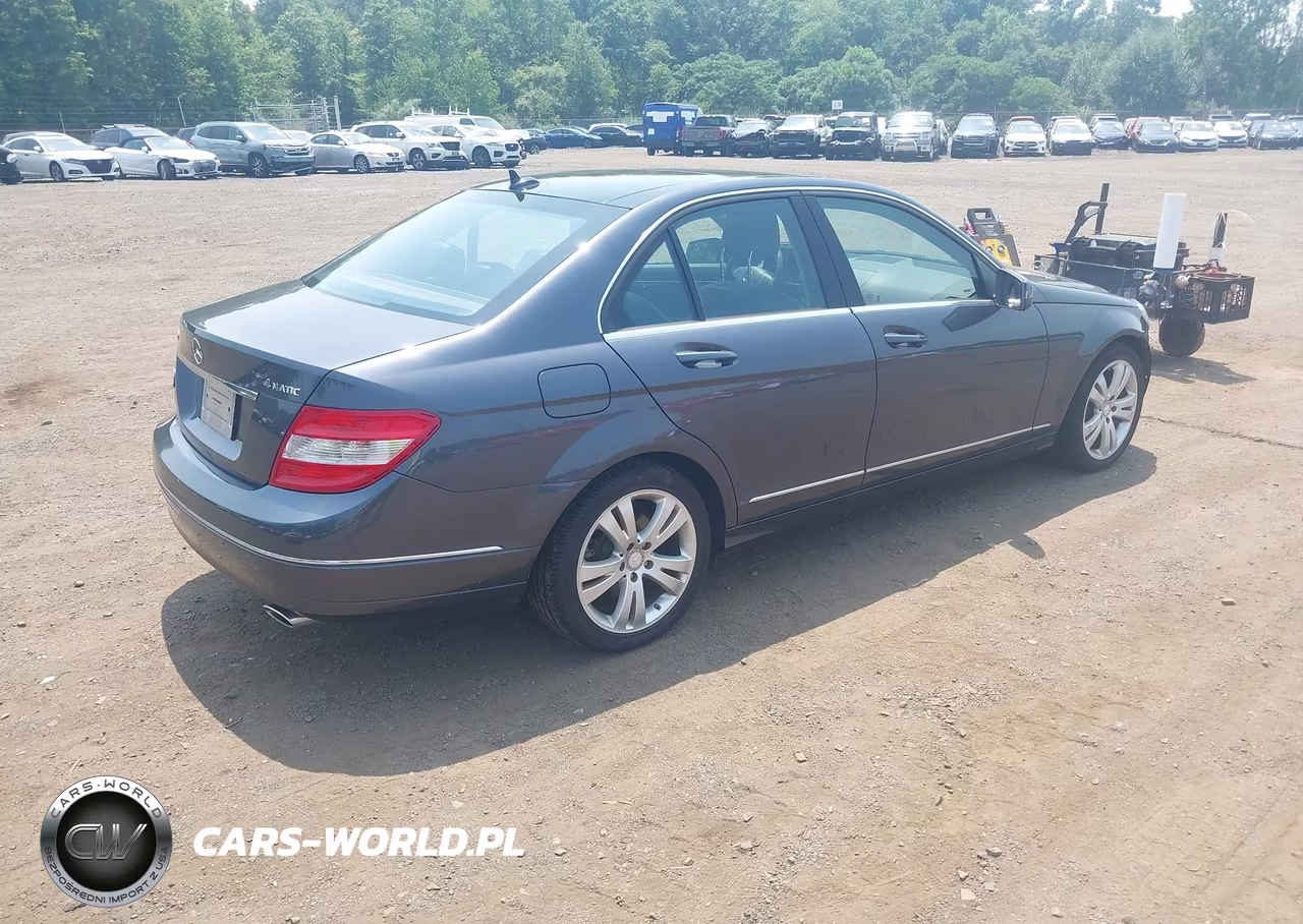 2011 Mercedes-Benz C 300 Luxury 4Matic-Sport 4Matic VIN:WDDGF8BB8BR143017 - 4