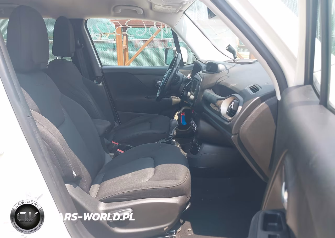 2017 Jeep Renegade Latitude VIN:ZACCJBBB4HPG10638 - 5