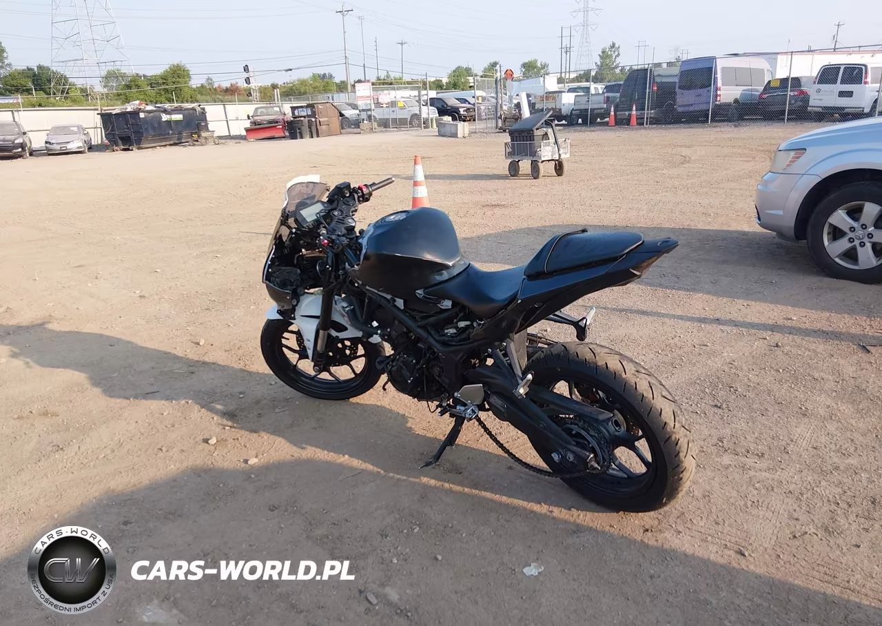 2023 Yamaha Yzfr3 A VIN:MH3RH18Y4PK009557 - 3
