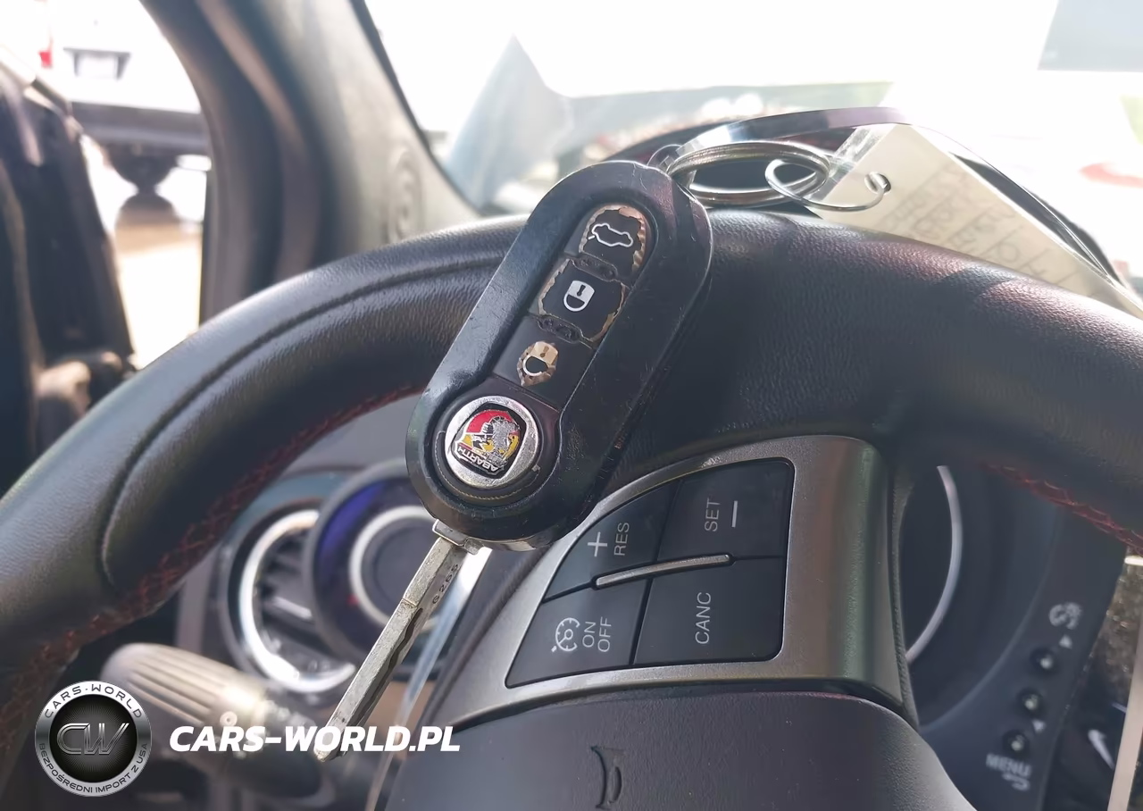 2015 Fiat 500 Abarth VIN:3C3CFFFH7FT590614 - 11