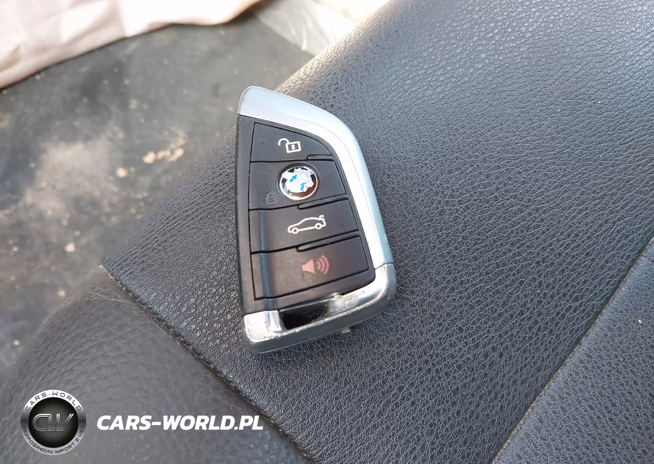 2016 BMW X5 xDrive35I VIN:5UXKR0C53G0P24988 - 11