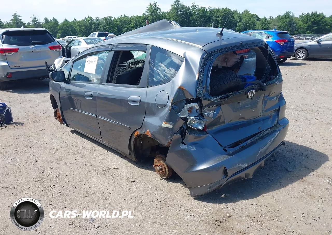 2012 Honda Fit VIN:JHMGE8G37CS007579 - 3