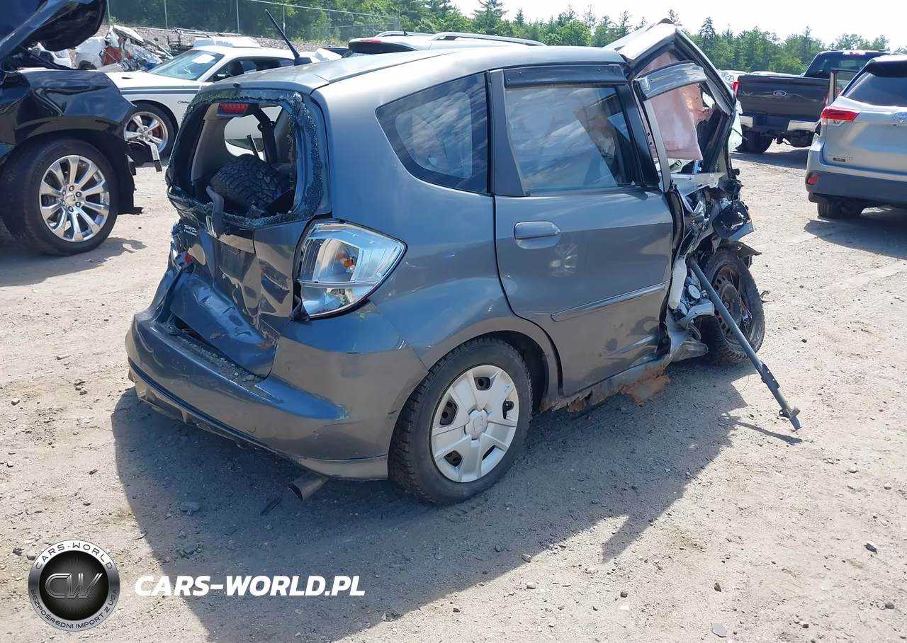 2012 Honda Fit VIN:JHMGE8G37CS007579 - 4