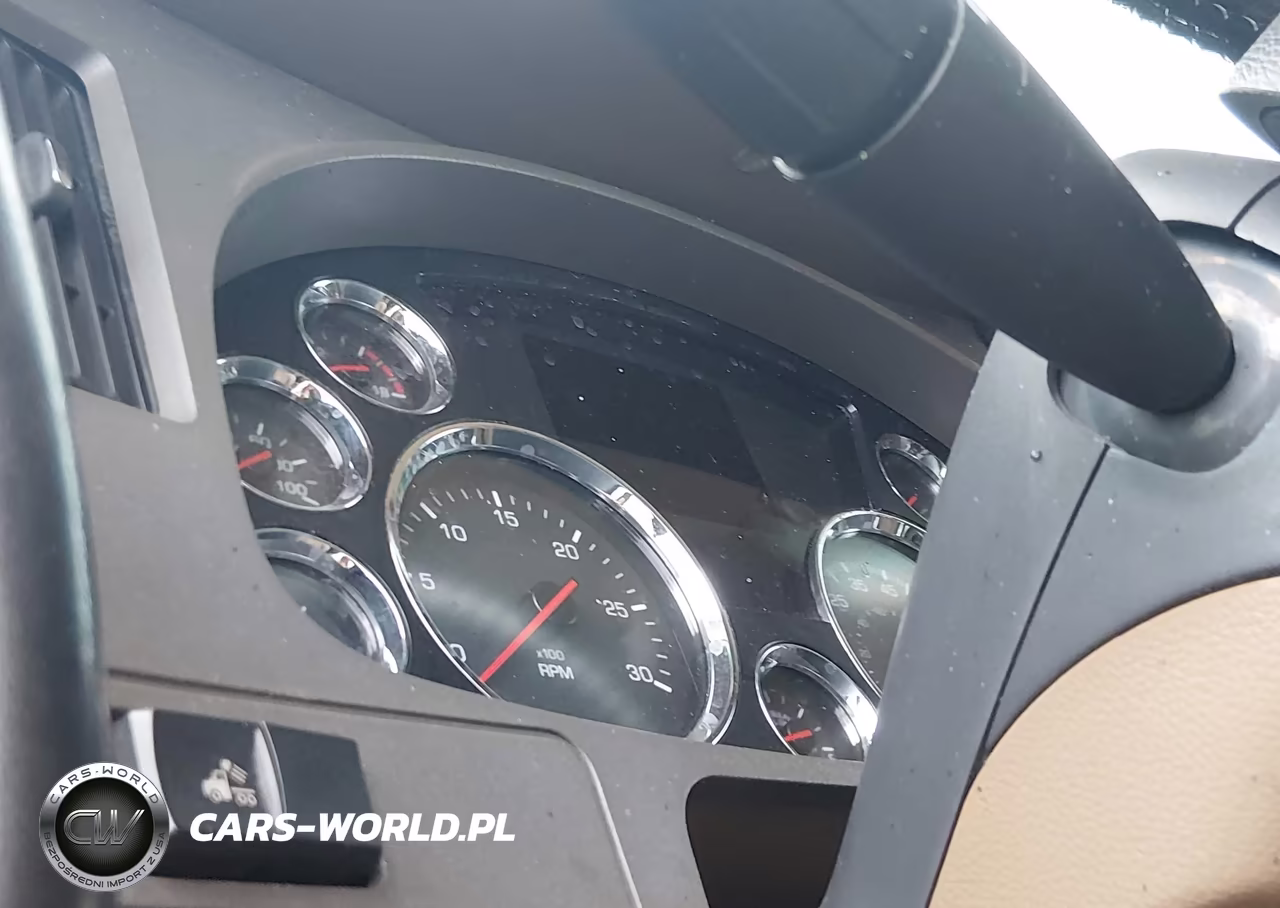 2016 Kenworth Construction T680 VIN:1XKYD49XXGJ475582 - 6