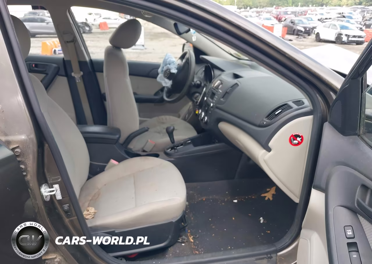 2010 Kia Forte Ex VIN:KNAFU4A28A5241182 - 5