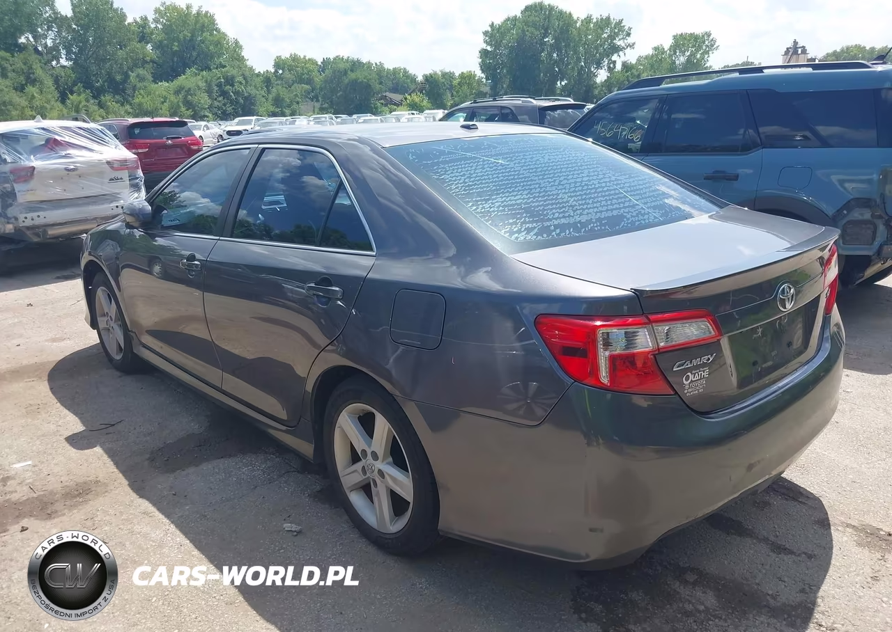 2014 Toyota Camry Se VIN:4T1BF1FK3EU836659 - 3
