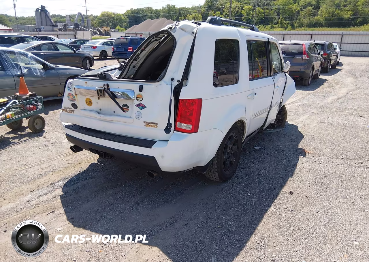 2010 Honda Pilot Touring VIN:5FNYF4H80AB038737 - 4