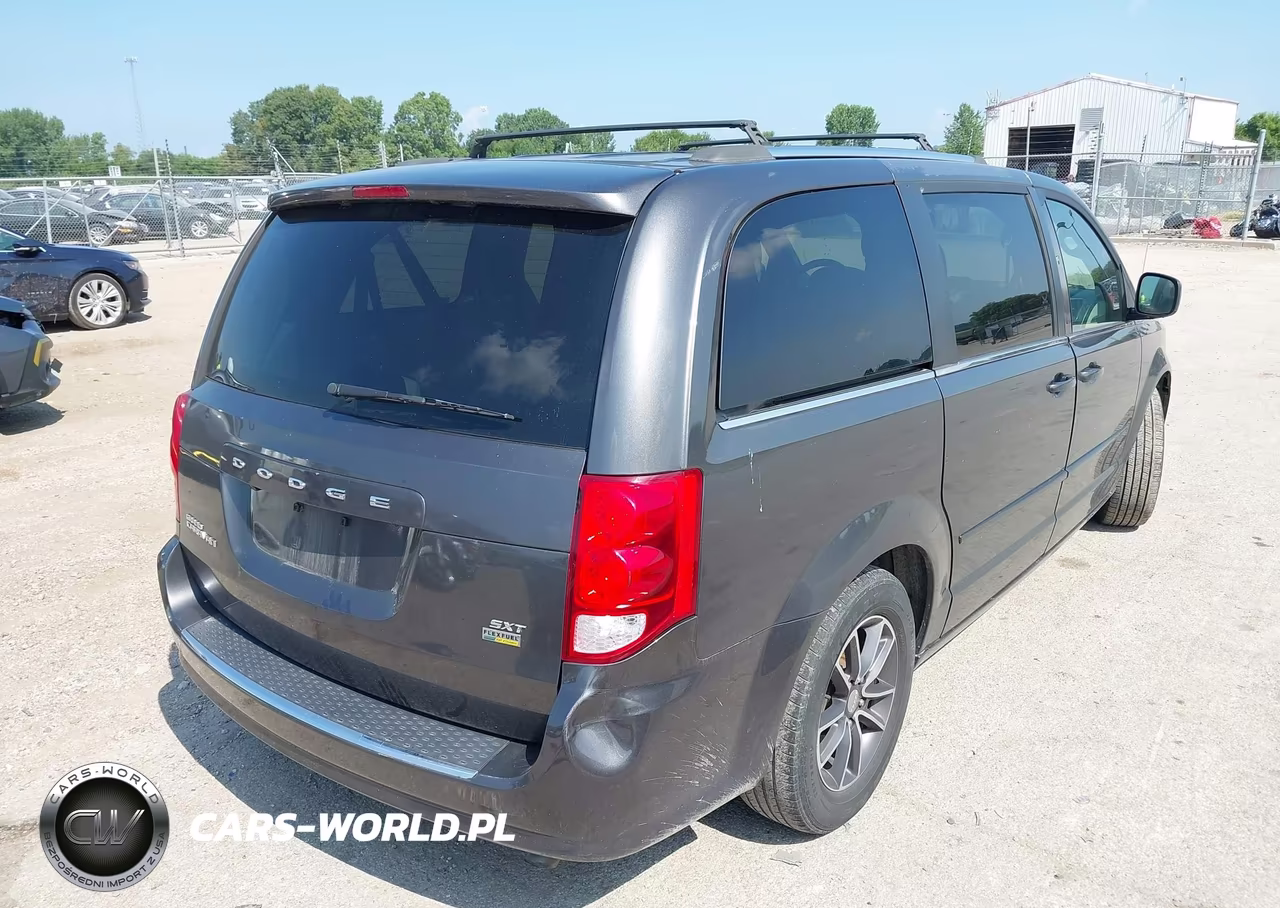 2017 Dodge Grand Caravan Sxt VIN:2C4RDGCG4HR624639 - 4