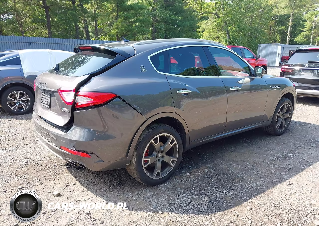 2017 Maserati Levante VIN:ZN661XUL8HX231234 - 4