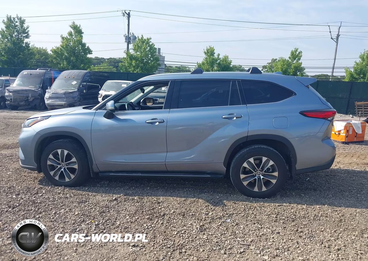 2022 Toyota Highlander Xle VIN:5TDHZRBH3NS244634 - 14