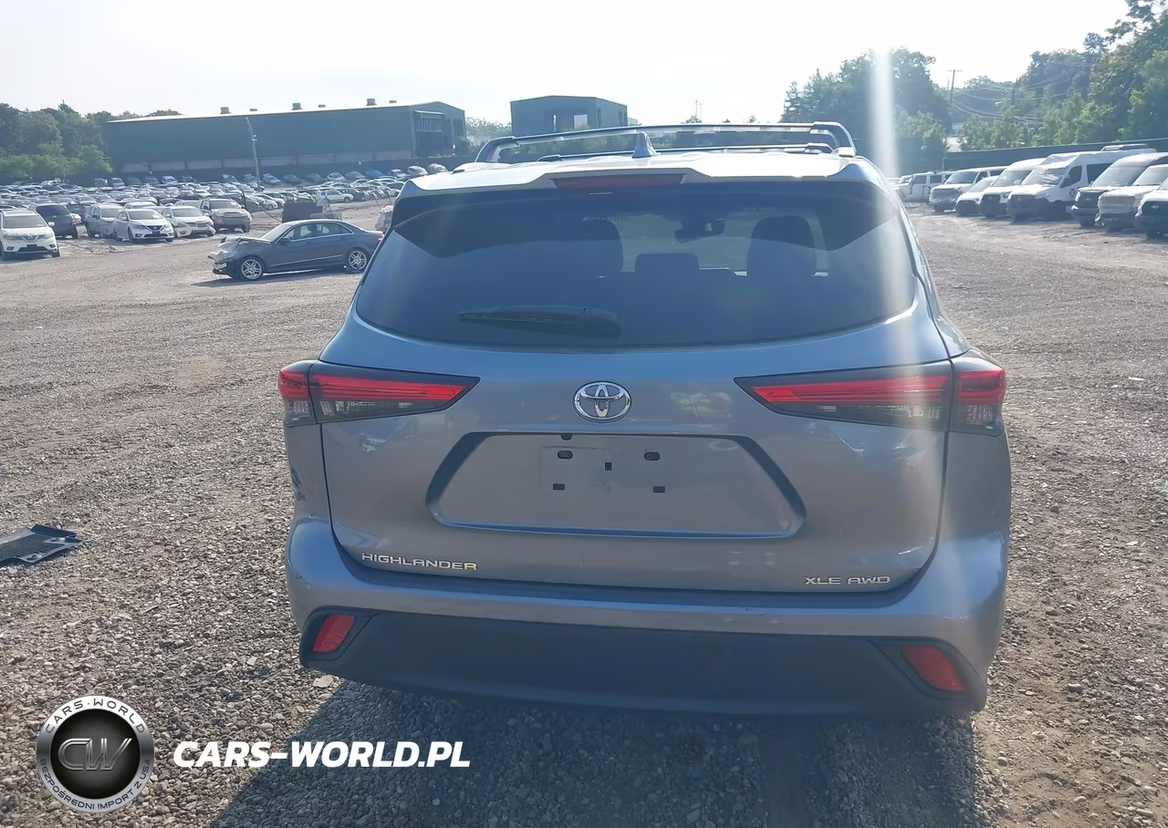 2022 Toyota Highlander Xle VIN:5TDHZRBH3NS244634 - 16