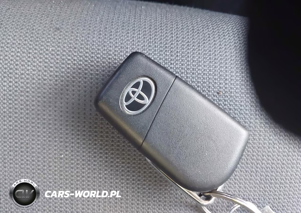 2024 Toyota Corolla Le VIN:5YFB4MDE3RP218611 - 11