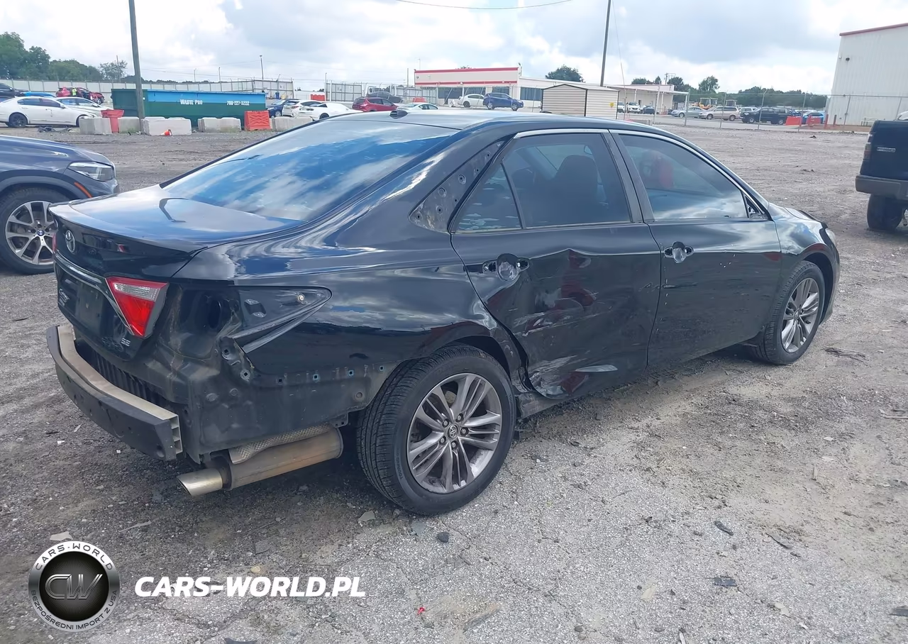 2015 Toyota Camry Se VIN:4T1BF1FK9FU980203 - 4