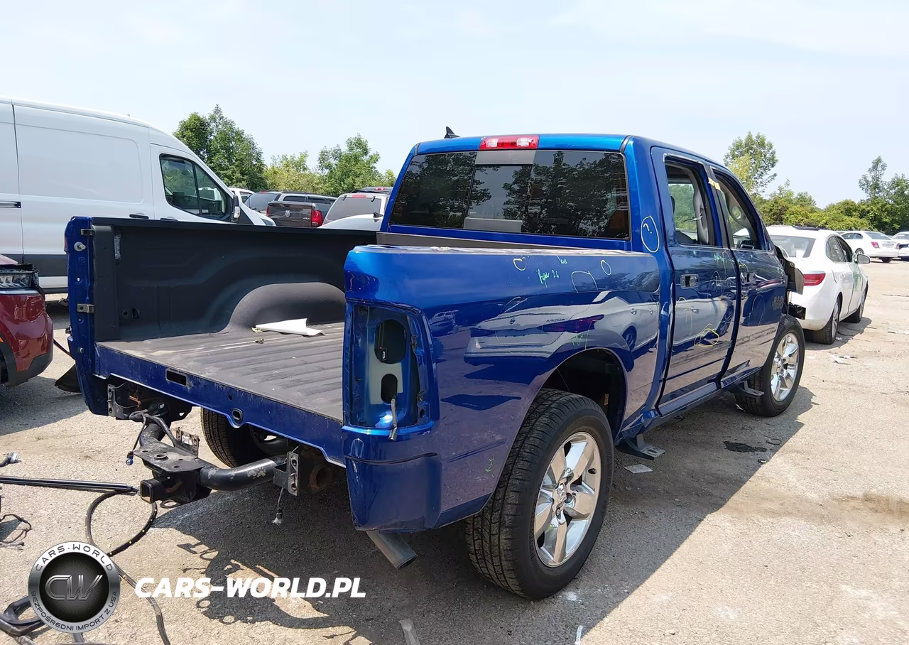 2017 Ram 1500 VIN:1C6RR7LG4HS530932 - 4