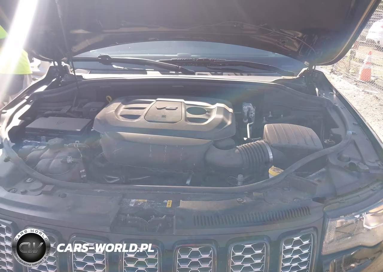 2021 Jeep Grand Cherokee Laredo X 4X4 VIN:1C4RJFAG6MC701777 - 10