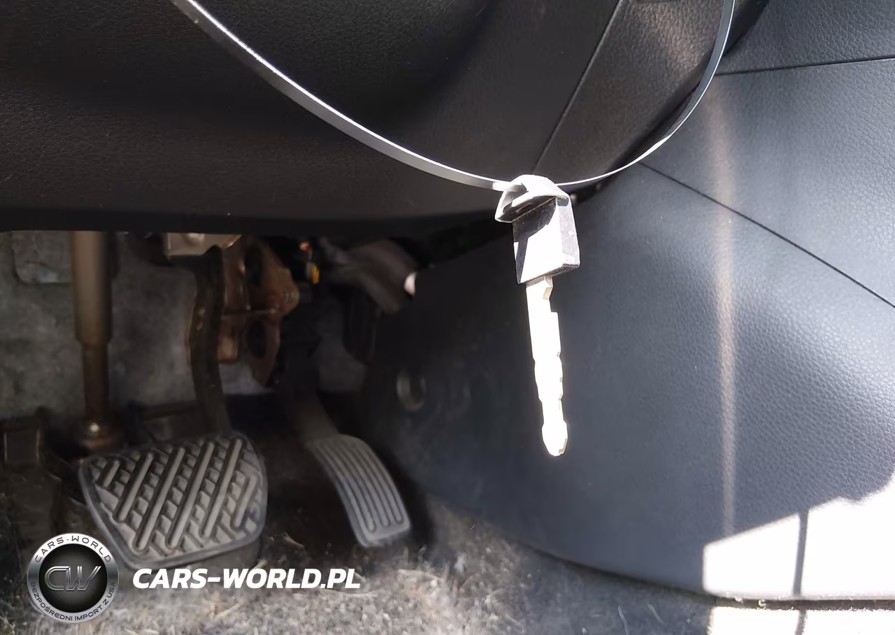 2015 Nissan Sentra Sr VIN:3N1AB7AP5FY245347 - 11
