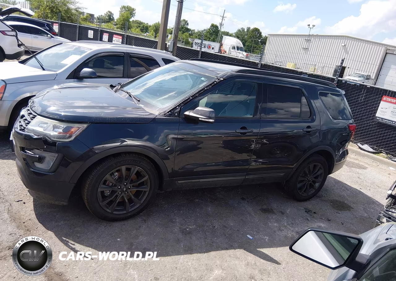 2017 Ford Explorer Xlt VIN:1FM5K7D85HGC21665 - 14