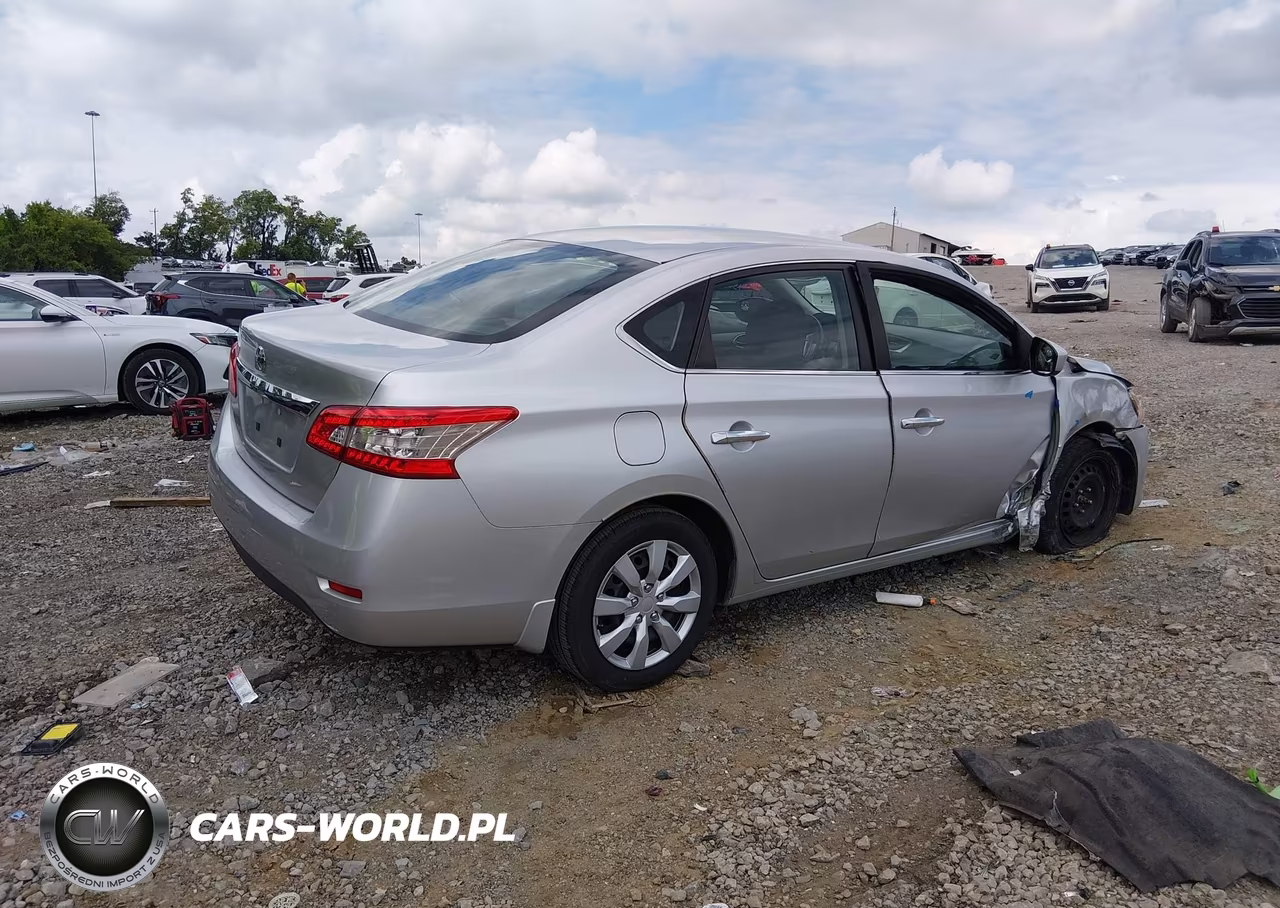 2015 Nissan Sentra S VIN:3N1AB7AP4FY283071 - 4