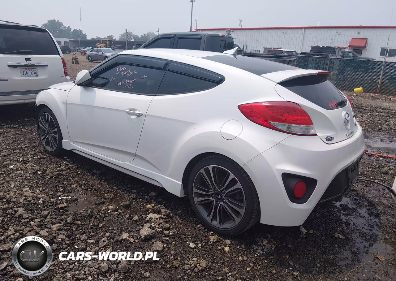 2016 Hyundai Veloster Turbo R-Spec VIN:KMHTC6AE5GU279557 - 3