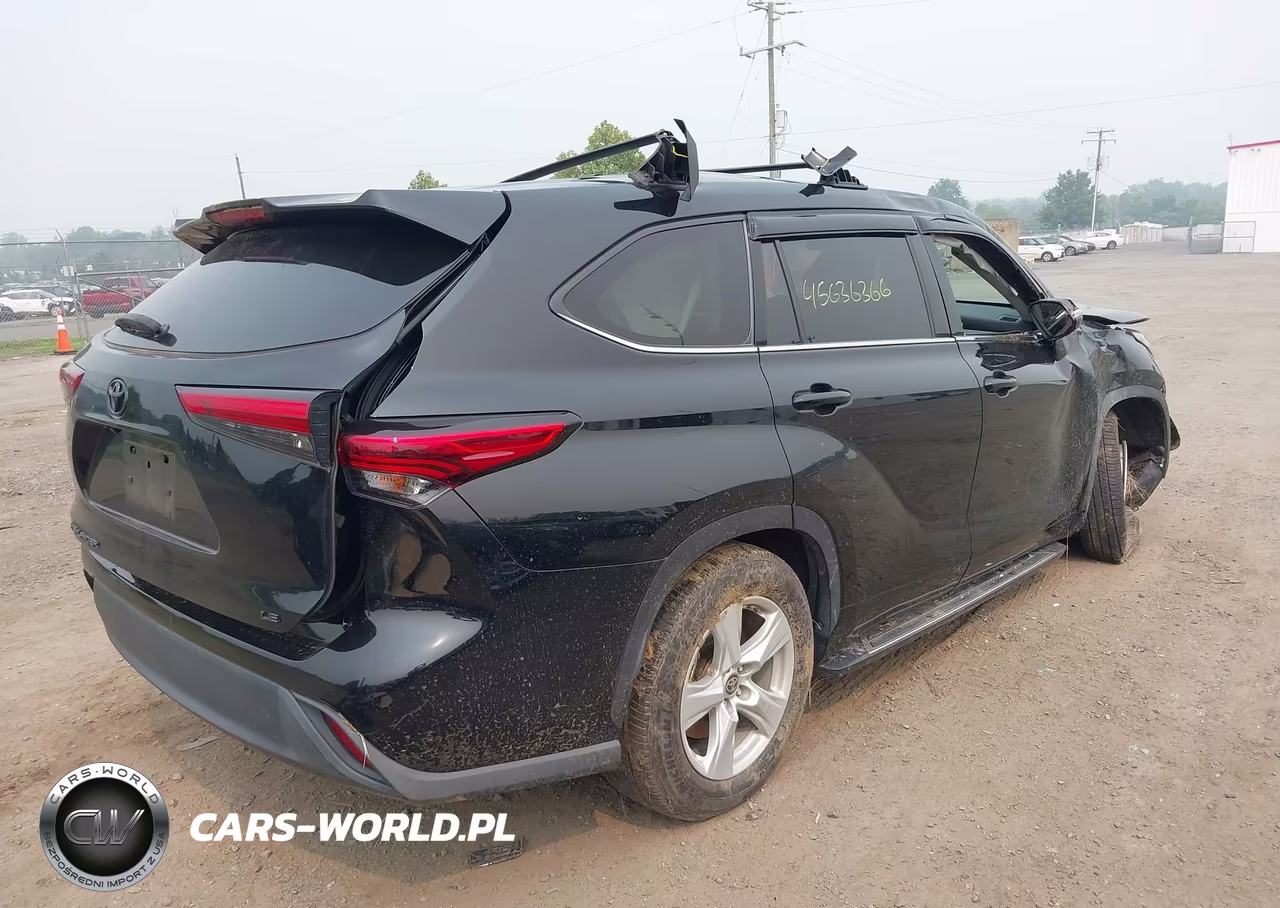 2022 Toyota Highlander Le VIN:5TDZZRAH6NS105345 - 4