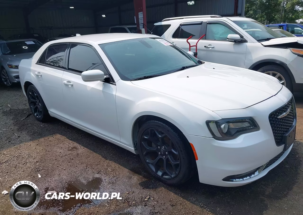 2019 Chrysler 300 – zdjęcie 1 z 16