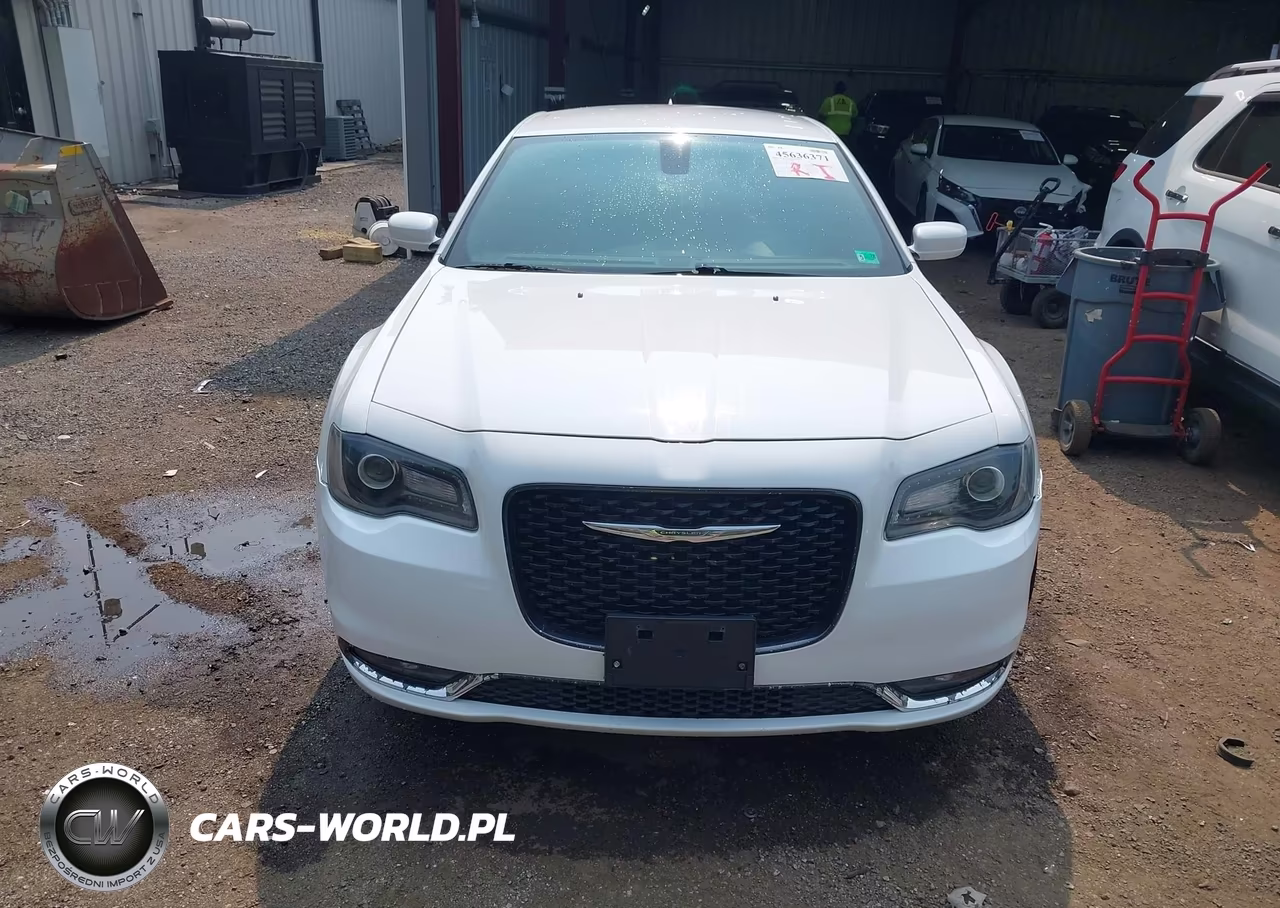 2019 Chrysler 300 VIN:2C3CCABGXKH516129 - 12