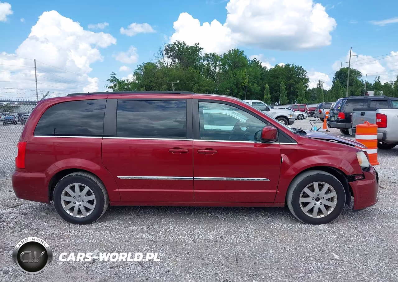 2012 Chrysler Town & Country Touring VIN:2C4RC1BG1CR175284 - 13