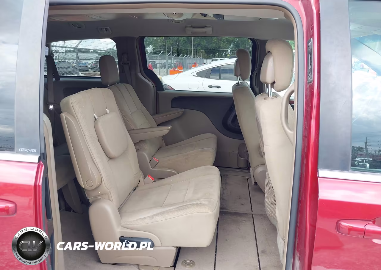 2012 Chrysler Town & Country Touring VIN:2C4RC1BG1CR175284 - 8