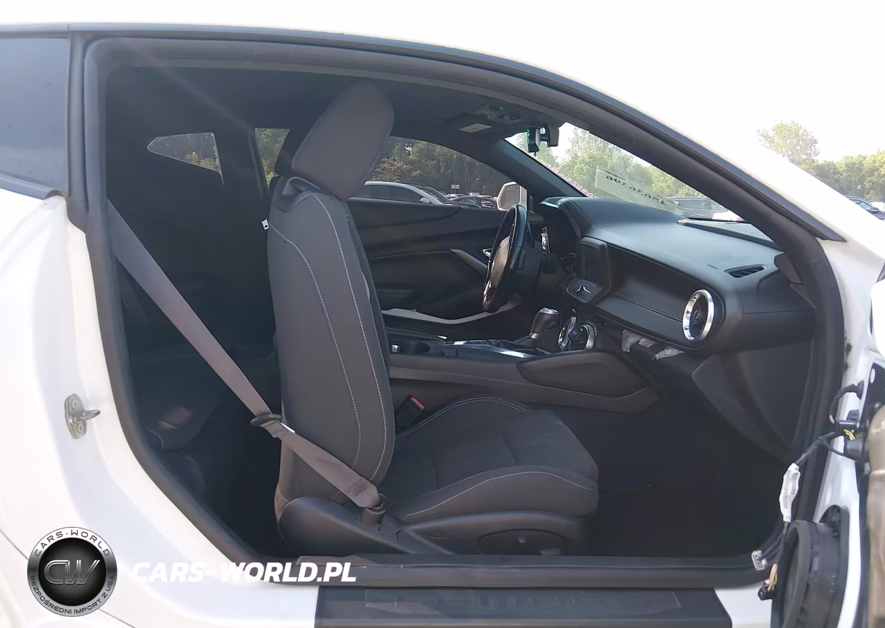 2017 Chevrolet Camaro 1Lt VIN:1G1FB1RX2H0141831 - 5