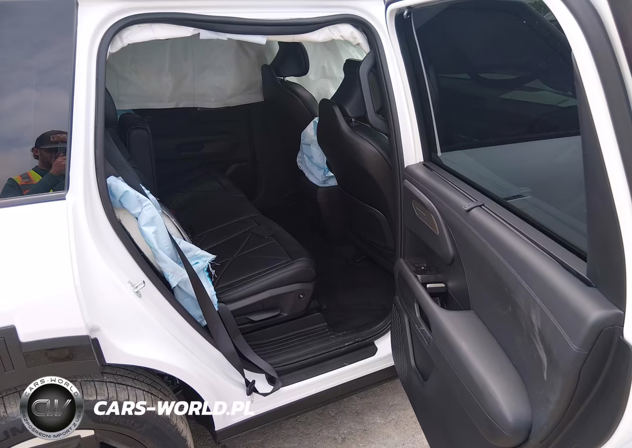 2027 Kia Telluride Ex VIN:5XYPC5S13VG037098 - 8