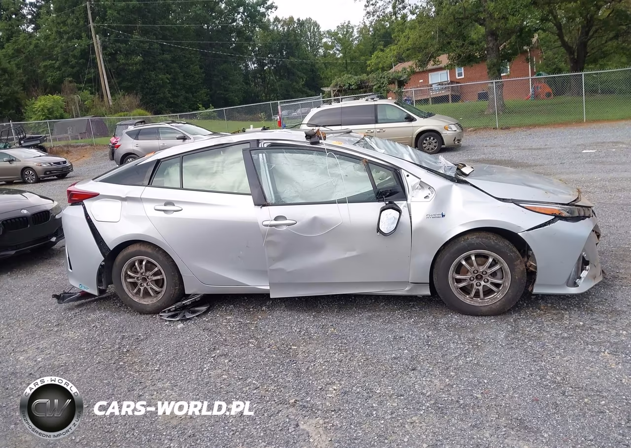 2017 Toyota Prius Prime Premium VIN:JTDKARFP3H3049993 - 13