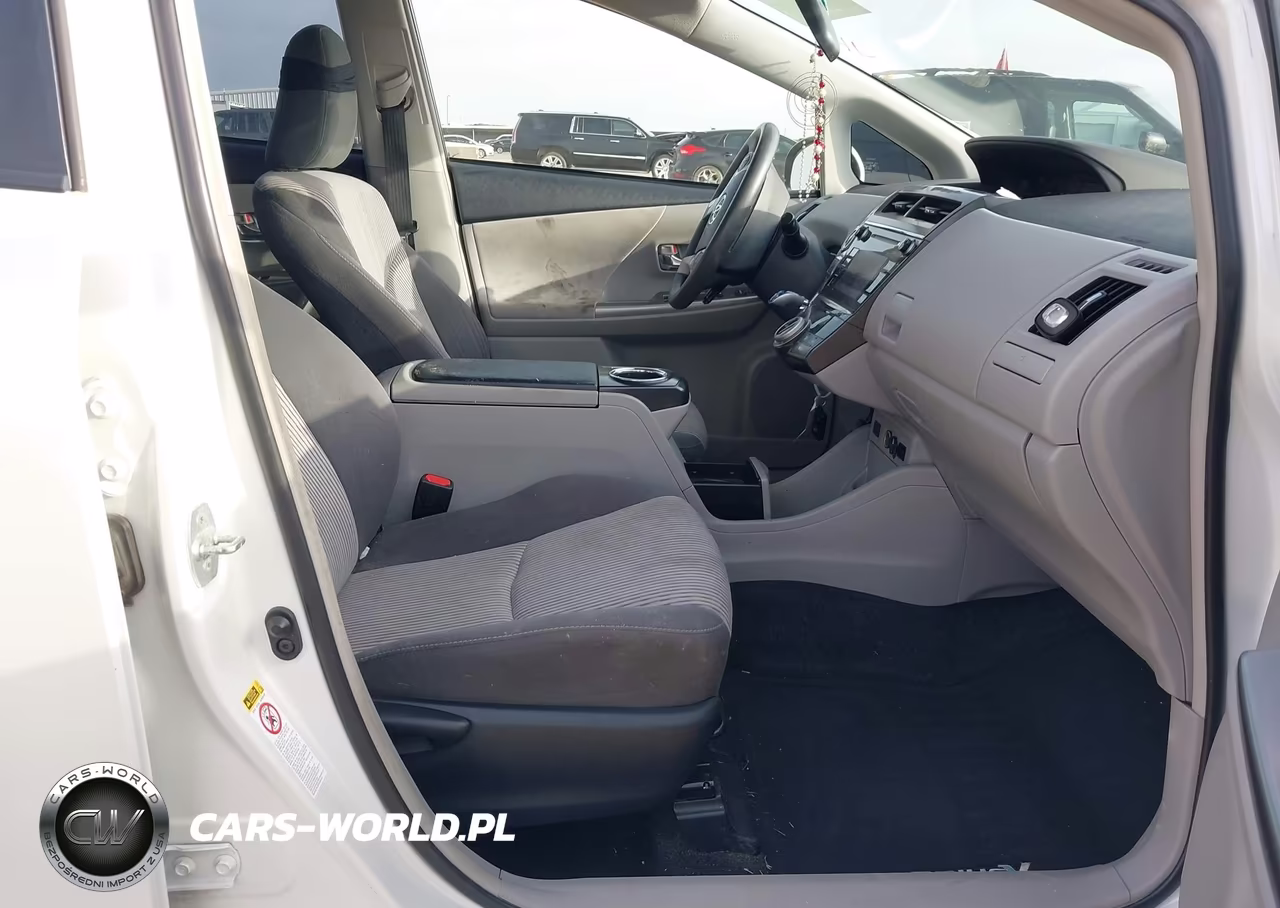 2016 Toyota Prius V Three VIN:JTDZN3EU5GJ055392 - 5